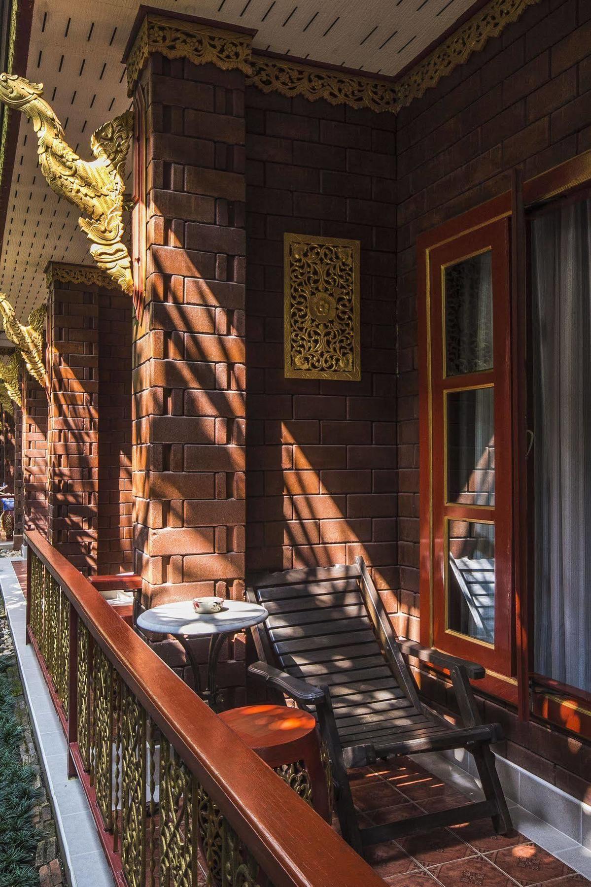 Irawadee Resort Месот Екстер'єр фото